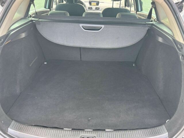 Белый Рено Меган, объемом двигателя 1.5 л и пробегом 230 тыс. км за 2500 $, фото 8 на Automoto.ua