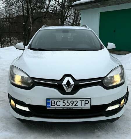 Белый Рено Меган, объемом двигателя 1.6 л и пробегом 227 тыс. км за 7400 $, фото 3 на Automoto.ua
