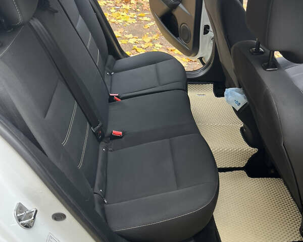 Белый Рено Меган, объемом двигателя 1.46 л и пробегом 272 тыс. км за 8500 $, фото 16 на Automoto.ua