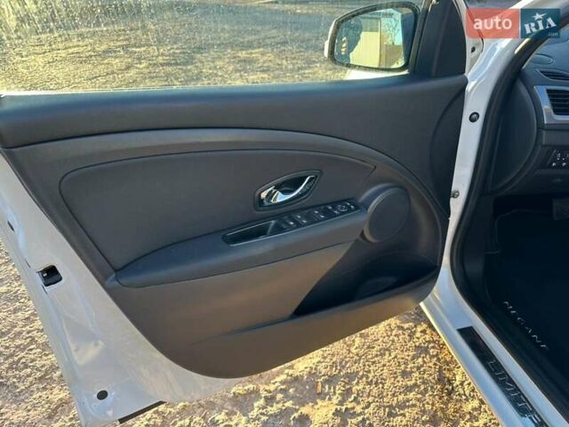 Рено Меган 2014 в Нововолынск на Automoto.ua Белый Рено Меган, объемом двигателя 1.5 л и пробегом 244 тыс. км за 9700 $, фото 11 на Automoto.ua