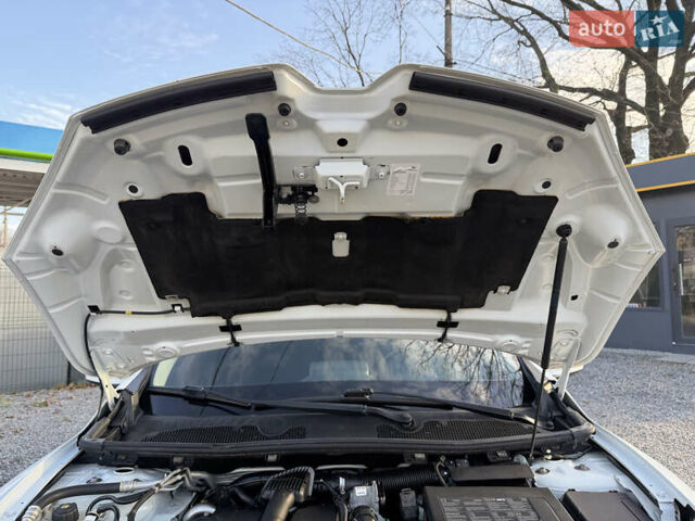 Белый Рено Меган, объемом двигателя 1.46 л и пробегом 178 тыс. км за 8550 $, фото 90 на Automoto.ua