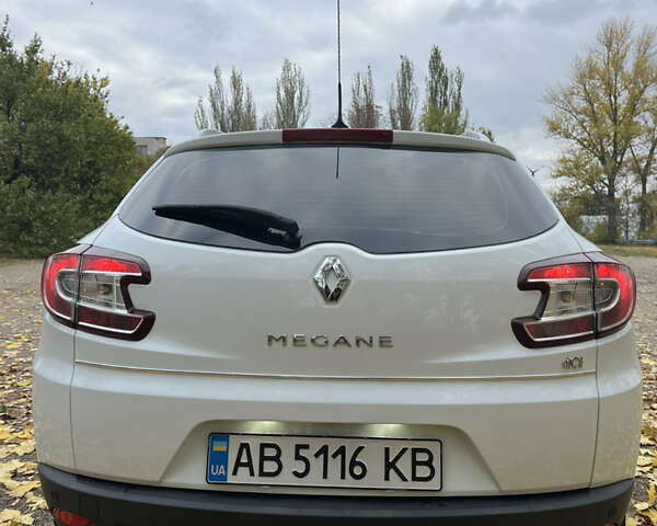 Белый Рено Меган, объемом двигателя 1.46 л и пробегом 272 тыс. км за 8700 $, фото 6 на Automoto.ua