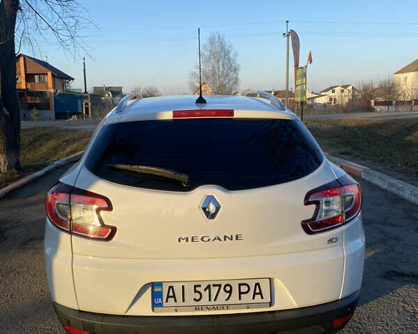Белый Рено Меган, объемом двигателя 1.46 л и пробегом 367 тыс. км за 8899 $, фото 9 на Automoto.ua