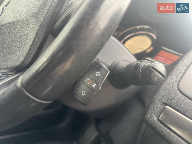 Белый Рено Меган, объемом двигателя 1.5 л и пробегом 280 тыс. км за 7750 $, фото 37 на Automoto.ua