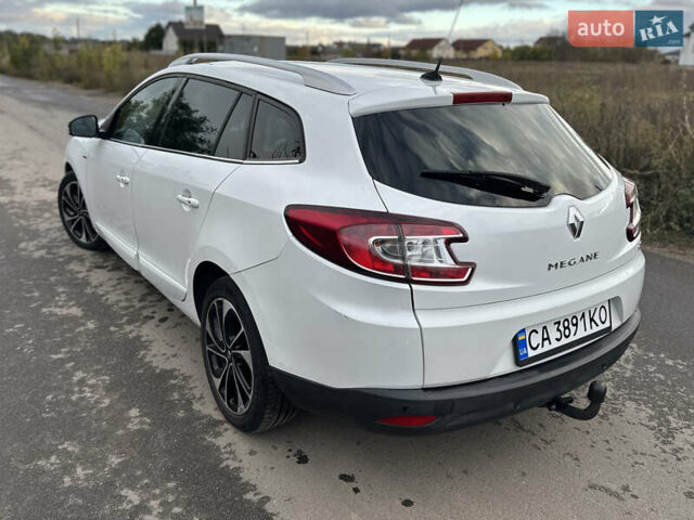 Белый Рено Меган, объемом двигателя 1.6 л и пробегом 217 тыс. км за 8750 $, фото 6 на Automoto.ua