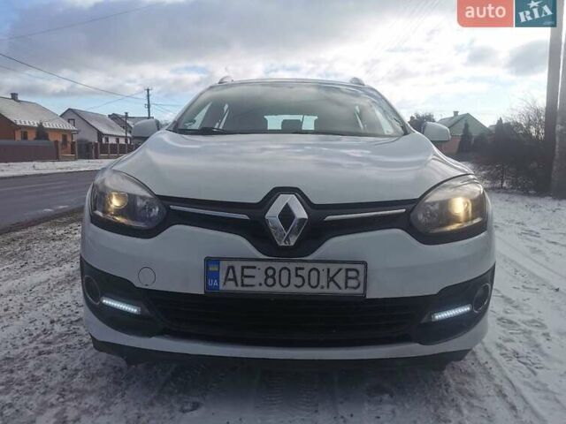 Белый Рено Меган, объемом двигателя 1.5 л и пробегом 262 тыс. км за 5500 $, фото 1 на Automoto.ua