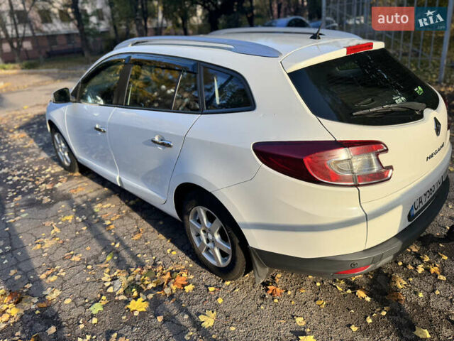 Белый Рено Меган, объемом двигателя 1.46 л и пробегом 140 тыс. км за 8500 $, фото 4 на Automoto.ua