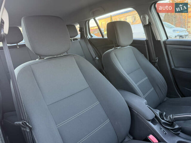 Белый Рено Меган, объемом двигателя 1.5 л и пробегом 265 тыс. км за 8550 $, фото 49 на Automoto.ua