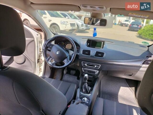 Белый Рено Меган, объемом двигателя 1.46 л и пробегом 266 тыс. км за 8100 $, фото 7 на Automoto.ua