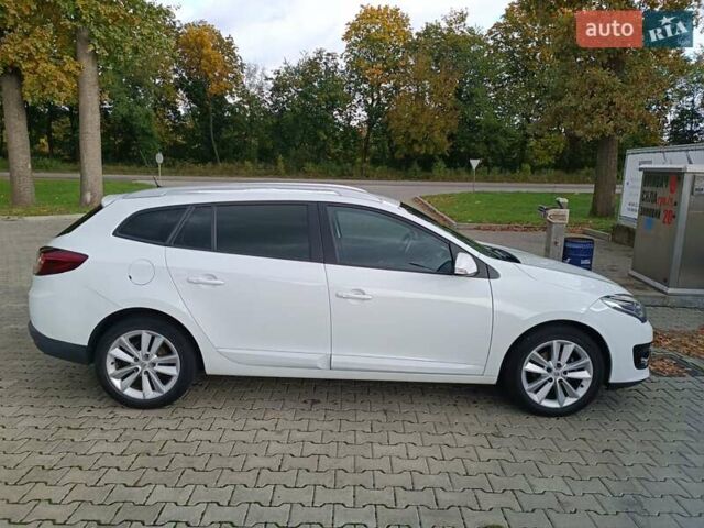 Белый Рено Меган, объемом двигателя 1.46 л и пробегом 204 тыс. км за 8400 $, фото 1 на Automoto.ua