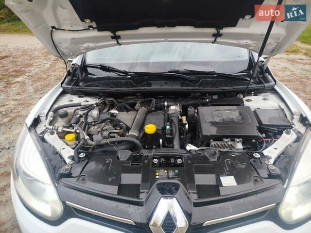 Белый Рено Меган, объемом двигателя 1.5 л и пробегом 263 тыс. км за 8200 $, фото 3 на Automoto.ua