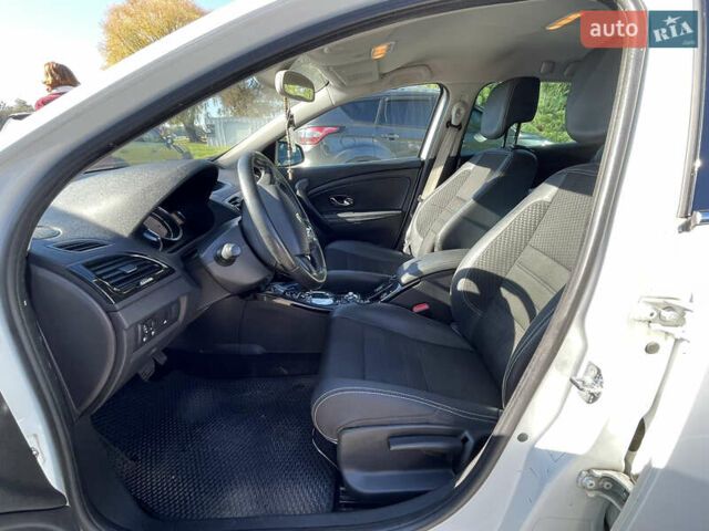 Білий Рено Меган, об'ємом двигуна 1.46 л та пробігом 237 тис. км за 8300 $, фото 10 на Automoto.ua