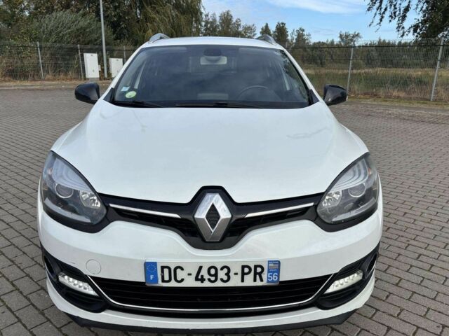 Белый Рено Меган, объемом двигателя 1.5 л и пробегом 230 тыс. км за 2500 $, фото 3 на Automoto.ua