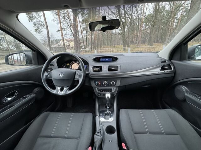 Белый Рено Меган, объемом двигателя 1.5 л и пробегом 214 тыс. км за 7700 $, фото 19 на Automoto.ua