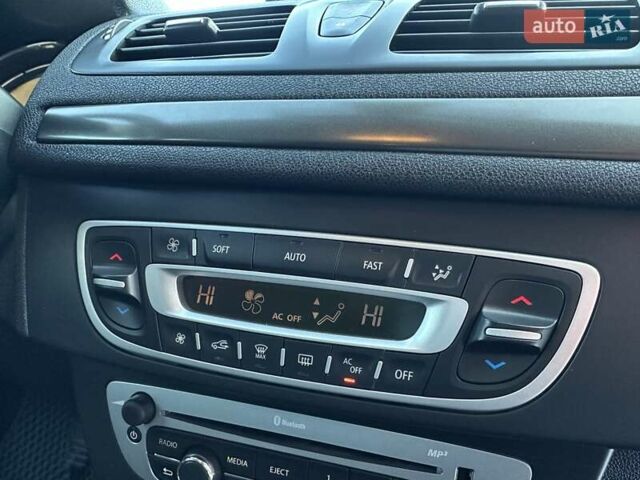 Білий Рено Меган, об'ємом двигуна 1.5 л та пробігом 316 тис. км за 8500 $, фото 59 на Automoto.ua