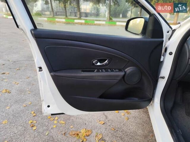 Білий Рено Меган, об'ємом двигуна 1.5 л та пробігом 165 тис. км за 8150 $, фото 25 на Automoto.ua