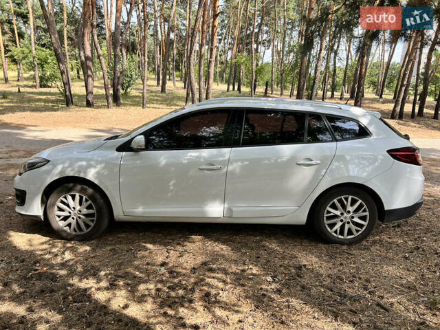 Білий Рено Меган, об'ємом двигуна 1.5 л та пробігом 200 тис. км за 9100 $, фото 1 на Automoto.ua
