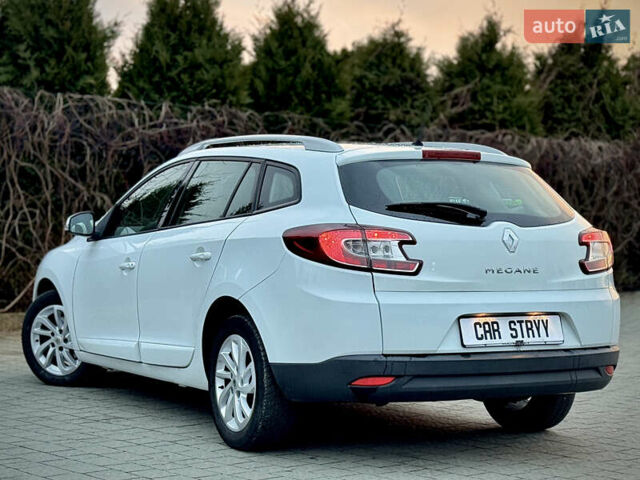 Білий Рено Меган, об'ємом двигуна 1.6 л та пробігом 227 тис. км за 7999 $, фото 3 на Automoto.ua