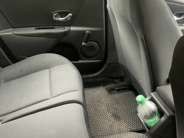 Білий Рено Меган, об'ємом двигуна 1.5 л та пробігом 226 тис. км за 7900 $, фото 8 на Automoto.ua