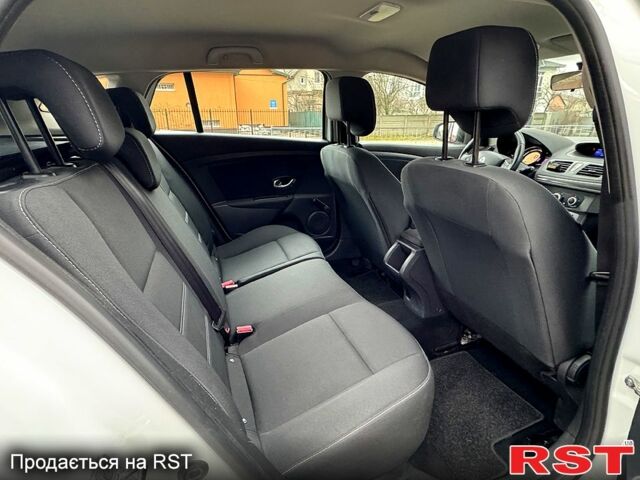 Білий Рено Меган, об'ємом двигуна 1.5 л та пробігом 214 тис. км за 7700 $, фото 11 на Automoto.ua