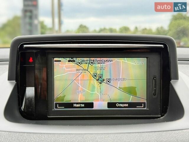 Білий Рено Меган, об'ємом двигуна 1.5 л та пробігом 184 тис. км за 8800 $, фото 68 на Automoto.ua