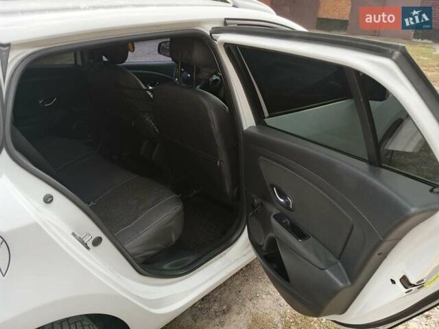 Рено Меган 2014 в Полтаве на Automoto.ua Белый Рено Меган, объемом двигателя 1.46 л и пробегом 320 тыс. км за 7800 $, фото 12 на Automoto.ua