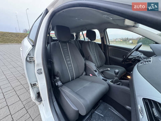 Білий Рено Меган, об'ємом двигуна 1.6 л та пробігом 227 тис. км за 7999 $, фото 26 на Automoto.ua