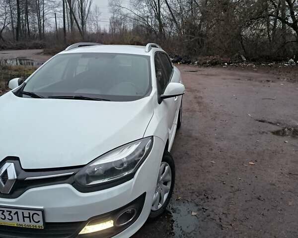 Белый Рено Меган, объемом двигателя 1.46 л и пробегом 279 тыс. км за 7800 $, фото 2 на Automoto.ua