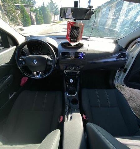 Белый Рено Меган, объемом двигателя 1.46 л и пробегом 285 тыс. км за 6900 $, фото 7 на Automoto.ua