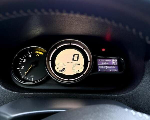 Белый Рено Меган, объемом двигателя 1.5 л и пробегом 192 тыс. км за 10750 $, фото 11 на Automoto.ua