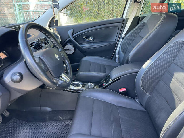 Білий Рено Меган, об'ємом двигуна 1.46 л та пробігом 237 тис. км за 8300 $, фото 15 на Automoto.ua