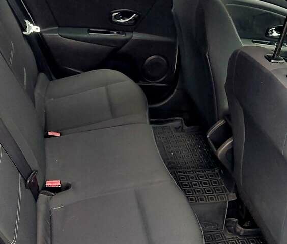 Белый Рено Меган, объемом двигателя 1.5 л и пробегом 269 тыс. км за 8600 $, фото 7 на Automoto.ua