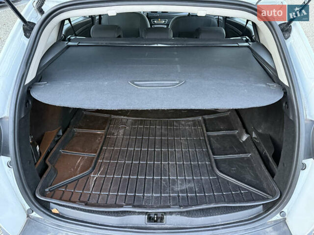 Белый Рено Меган, объемом двигателя 1.5 л и пробегом 245 тыс. км за 8250 $, фото 21 на Automoto.ua