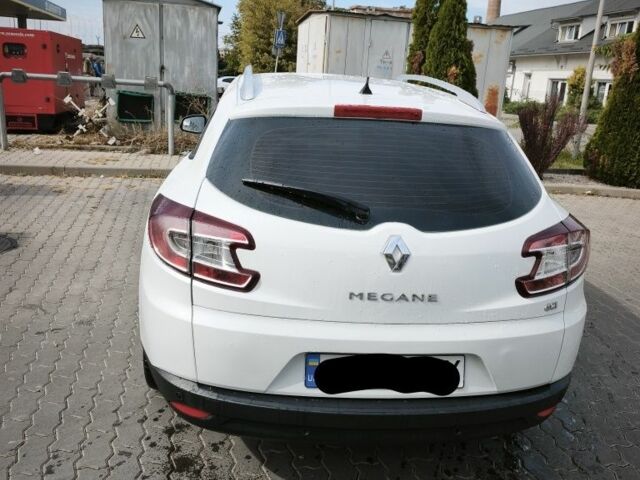 Белый Рено Меган, объемом двигателя 1.5 л и пробегом 262 тыс. км за 8028 $, фото 7 на Automoto.ua