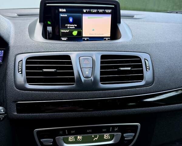 Белый Рено Меган, объемом двигателя 1.5 л и пробегом 192 тыс. км за 10750 $, фото 17 на Automoto.ua