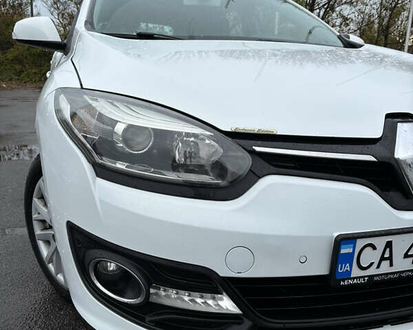 Белый Рено Меган, объемом двигателя 1.5 л и пробегом 242 тыс. км за 8700 $, фото 1 на Automoto.ua
