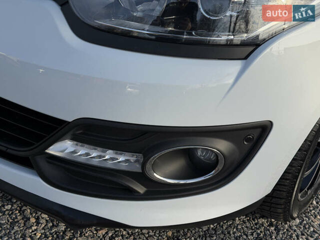 Белый Рено Меган, объемом двигателя 1.46 л и пробегом 178 тыс. км за 8550 $, фото 52 на Automoto.ua