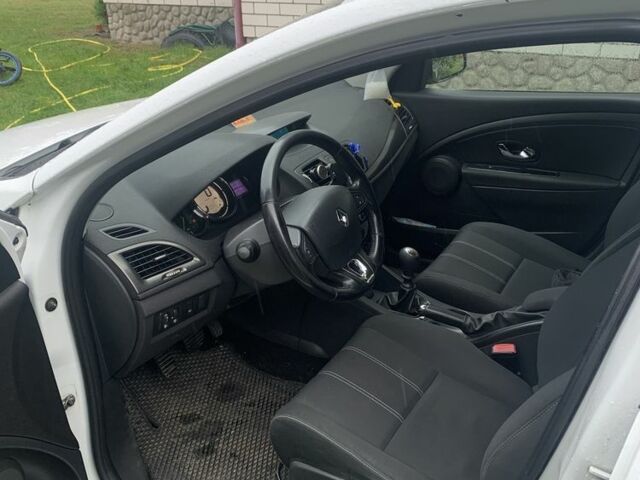 Білий Рено Меган, об'ємом двигуна 1.5 л та пробігом 226 тис. км за 7900 $, фото 12 на Automoto.ua