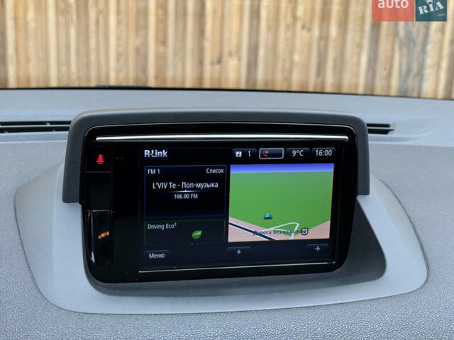 Белый Рено Меган, объемом двигателя 1.6 л и пробегом 172 тыс. км за 10200 $, фото 29 на Automoto.ua