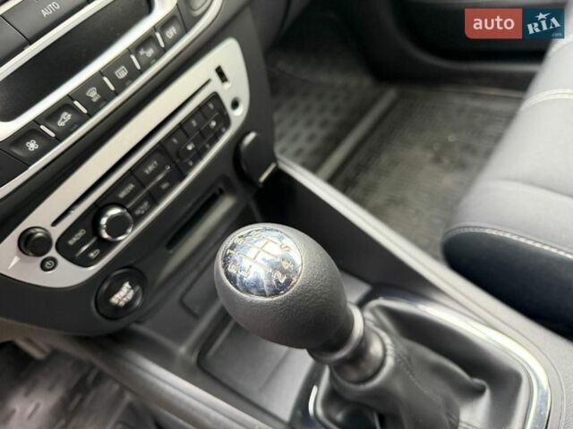 Білий Рено Меган, об'ємом двигуна 1.5 л та пробігом 265 тис. км за 8350 $, фото 32 на Automoto.ua