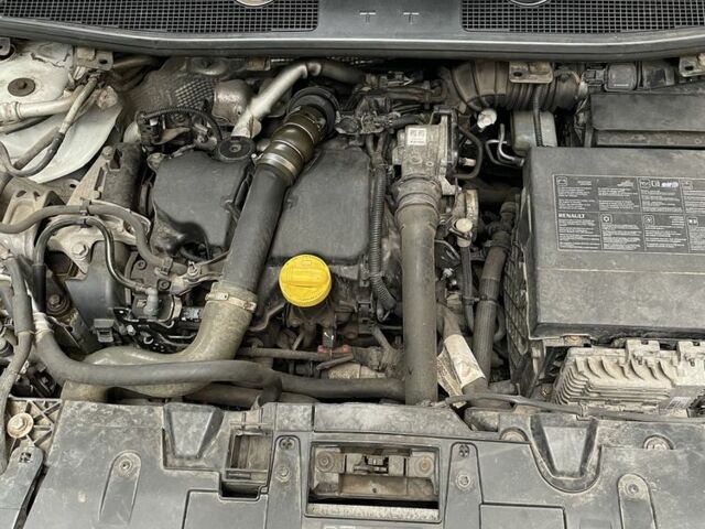 Білий Рено Меган, об'ємом двигуна 1.5 л та пробігом 245 тис. км за 9000 $, фото 8 на Automoto.ua