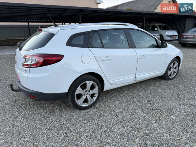 Белый Рено Меган, объемом двигателя 1.5 л и пробегом 245 тыс. км за 8250 $, фото 5 на Automoto.ua