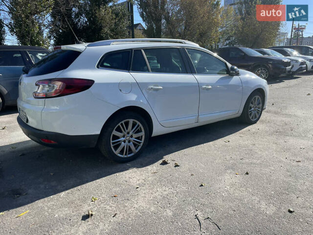 Білий Рено Меган, об'ємом двигуна 1.46 л та пробігом 237 тис. км за 8300 $, фото 3 на Automoto.ua