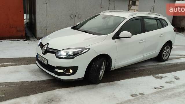 Белый Рено Меган, объемом двигателя 1.46 л и пробегом 247 тыс. км за 8300 $, фото 2 на Automoto.ua