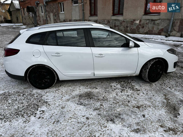 Білий Рено Меган, об'ємом двигуна 1.46 л та пробігом 270 тис. км за 7950 $, фото 2 на Automoto.ua