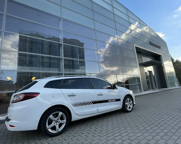 Білий Рено Меган, об'ємом двигуна 1.46 л та пробігом 283 тис. км за 7900 $, фото 6 на Automoto.ua