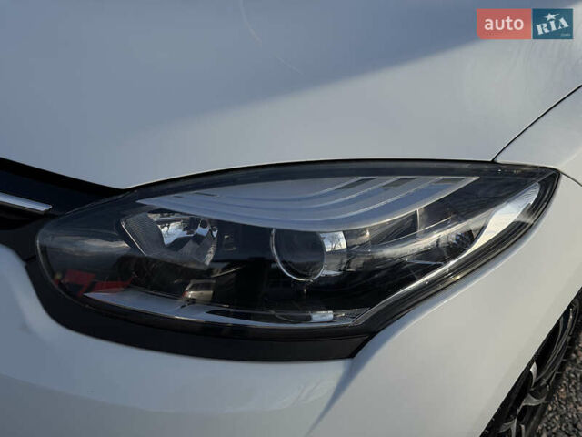 Белый Рено Меган, объемом двигателя 1.46 л и пробегом 178 тыс. км за 8550 $, фото 51 на Automoto.ua