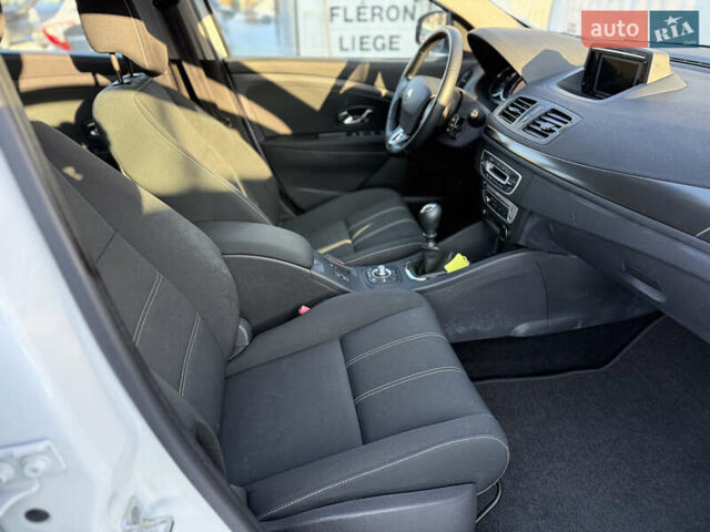 Білий Рено Меган, об'ємом двигуна 1.5 л та пробігом 202 тис. км за 10350 $, фото 11 на Automoto.ua