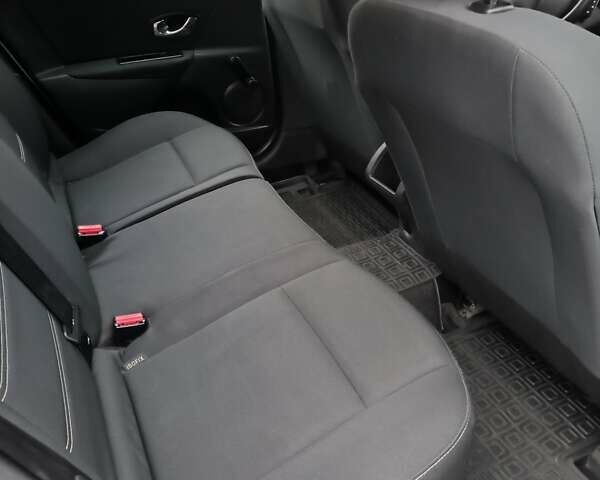 Белый Рено Меган, объемом двигателя 1.46 л и пробегом 279 тыс. км за 7800 $, фото 21 на Automoto.ua