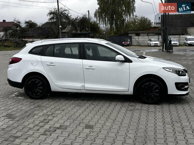 Білий Рено Меган, об'ємом двигуна 1.46 л та пробігом 265 тис. км за 8150 $, фото 2 на Automoto.ua